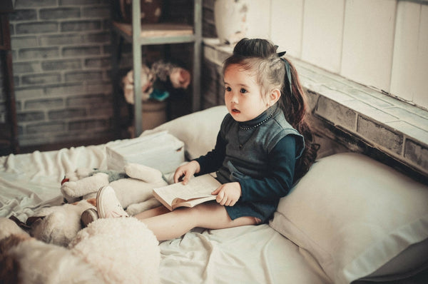 Stories for Night Time: Benefits of Reading to Children in Bed